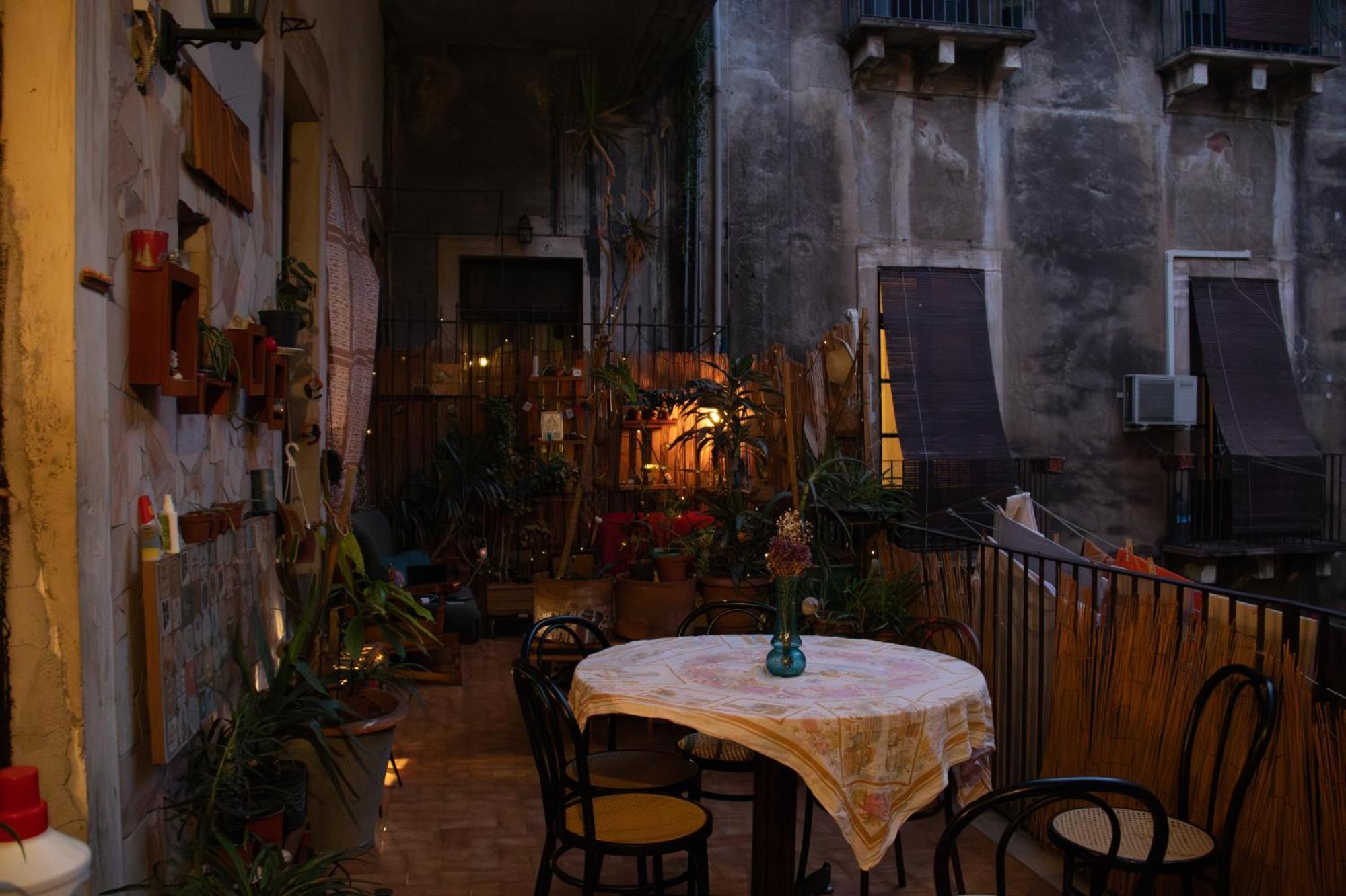 Casa Verdi - House Of Travelers Катания Екстериор снимка