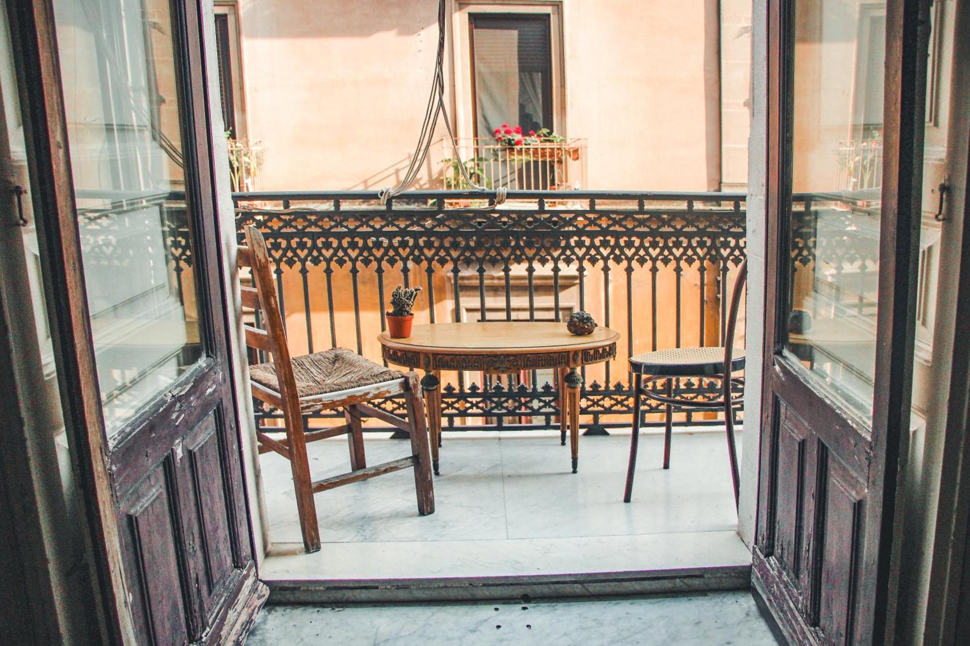 Casa Verdi - House Of Travelers Катания Екстериор снимка