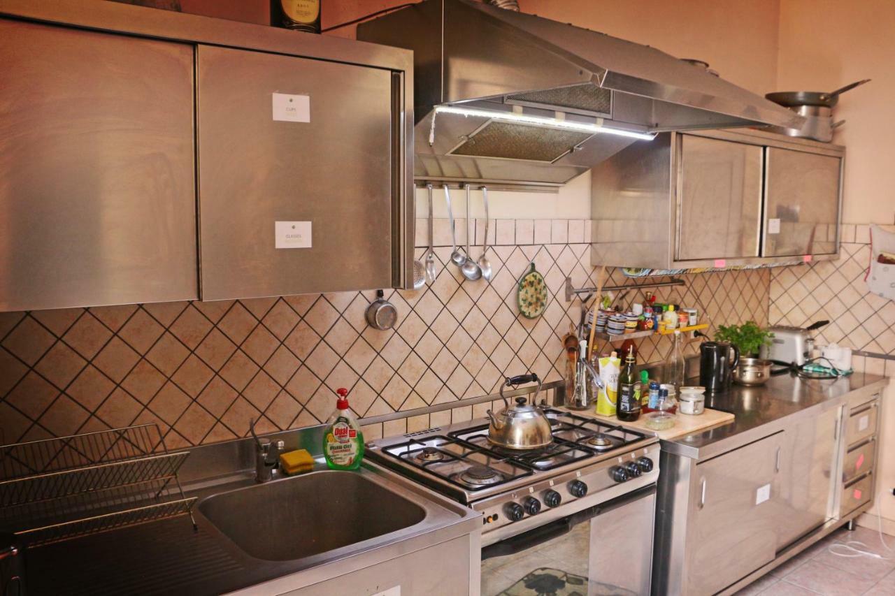 Casa Verdi - House Of Travelers Катания Екстериор снимка