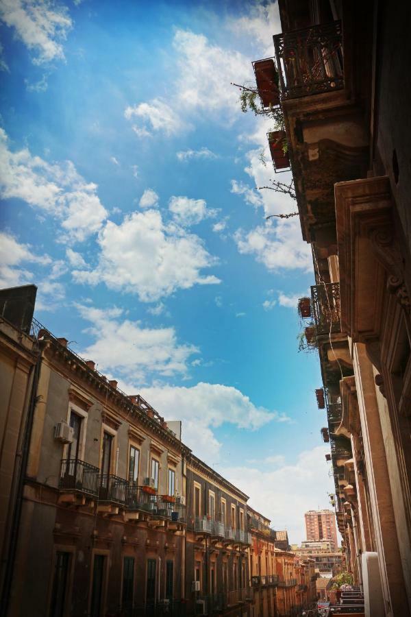 Casa Verdi - House Of Travelers Катания Екстериор снимка